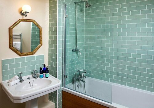 Гостиница White Hart Inn в Уэлсе