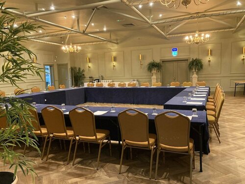 Гостиница Briar Court Hotel в Хаддерсфилде