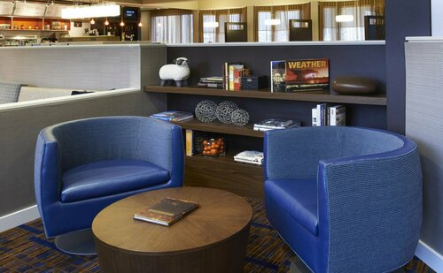 Гостиница Courtyard by Marriott Chicago Arlington Heights South в Элк-Гров-Виллидж