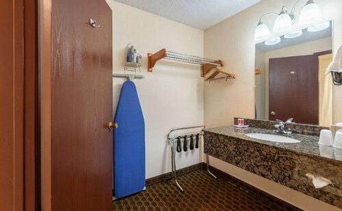 Гостиница Econo Lodge Inn & Suites Hillsboro - Portland West в Хиллсборо