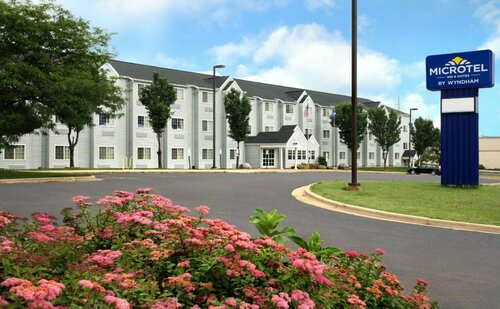 Гостиница Microtel Inn & Suites by Wyndham Madison East в Сан Прейри