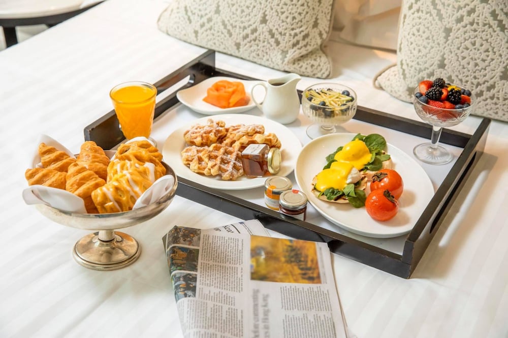 Фото Mayfair Hotel