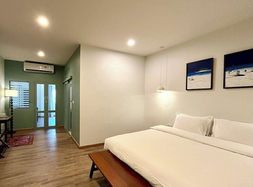 Фото Nautical Home Bed & Breakfast Khaolak