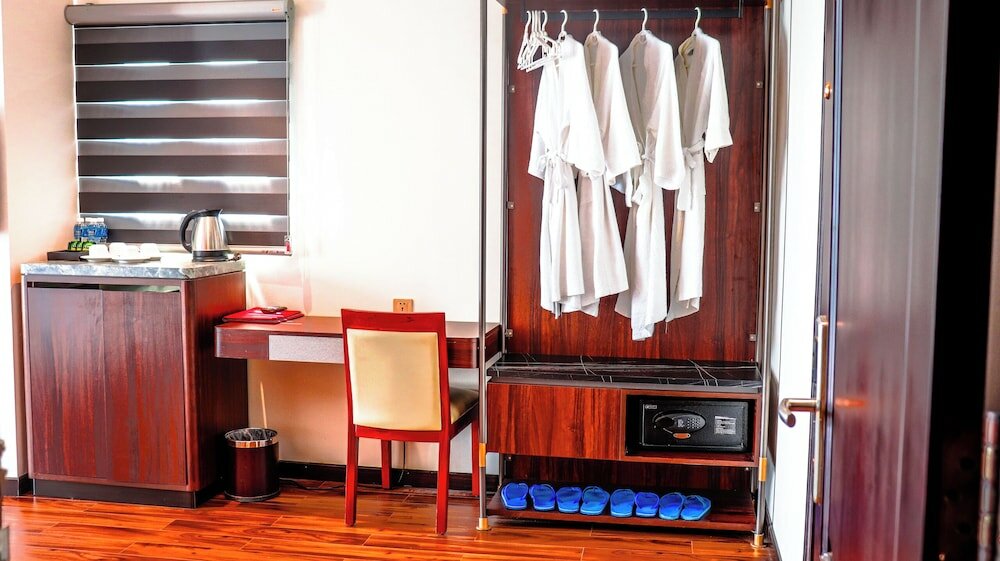Фото Bon Ami Hotel