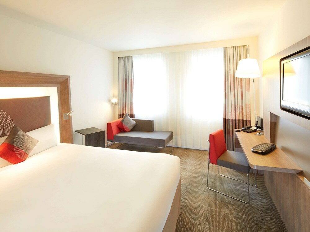 Фото Novotel Leeds Centre