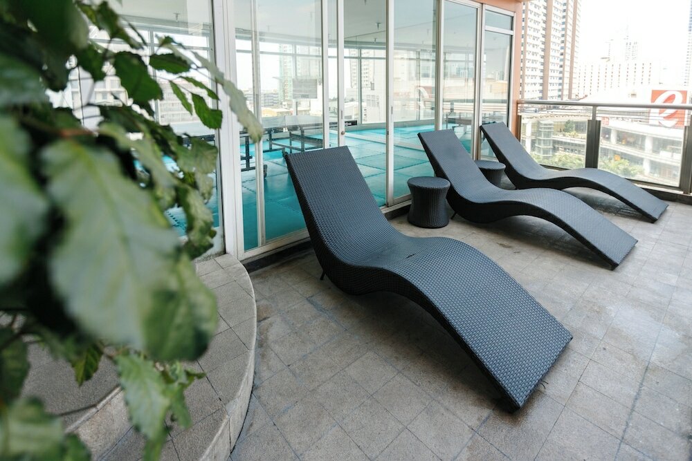 Фото Regency Grand Suites