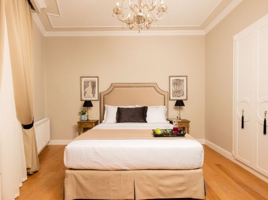 Фото Athens Mansion Luxury Suites