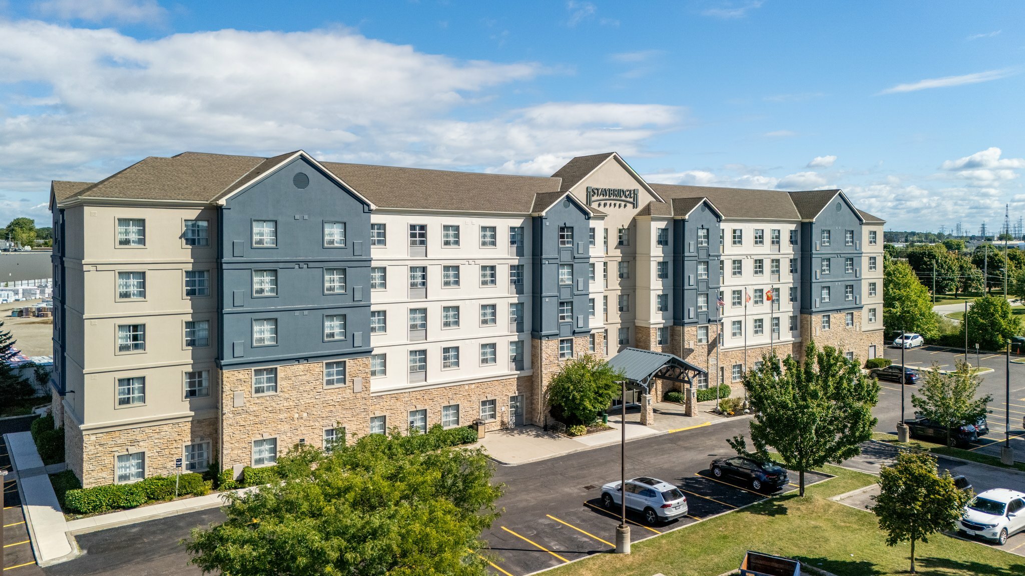 Фото Staybridge Suites London