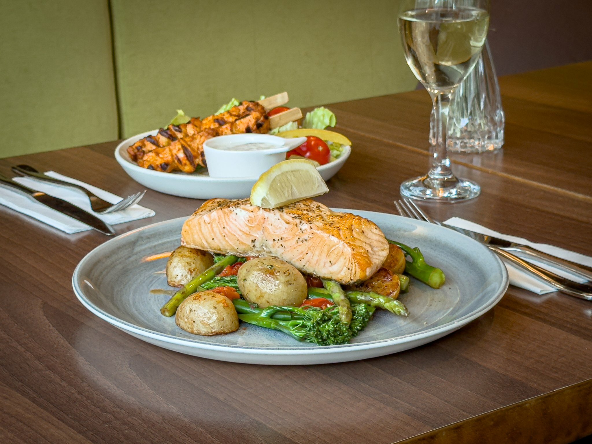 Фото Holiday Inn Express London - Stratford, an Ihg Hotel