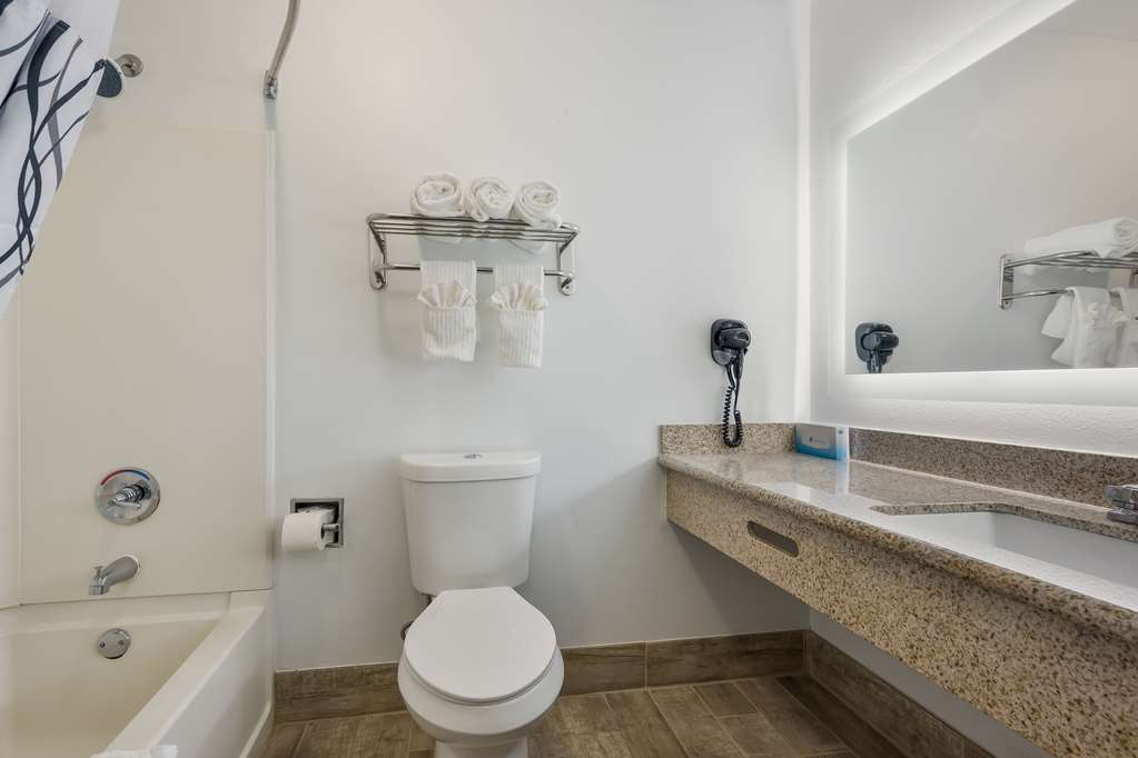Фото SureStay Hotel by Best Western Tuscaloosa Southeast