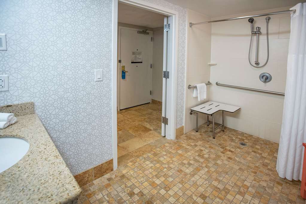 Фото Hampton Inn Pensacola-Airport