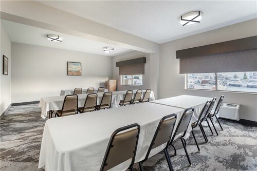 Гостиница Best Western Plus Executive Inn в Сент Мерис