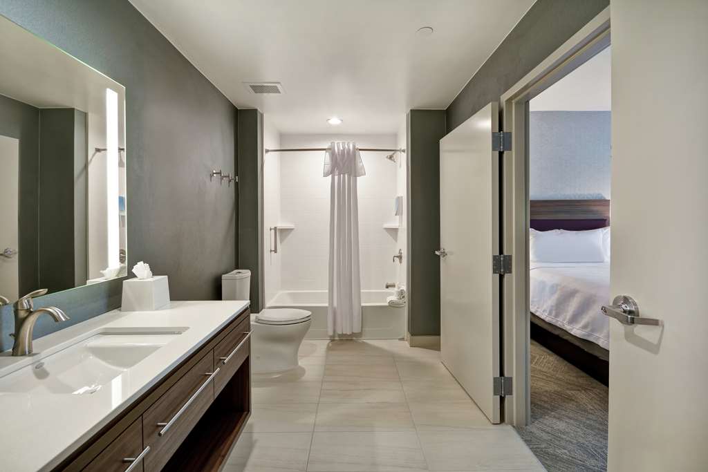 Фото Home2 Suites by Hilton Plano Legacy West