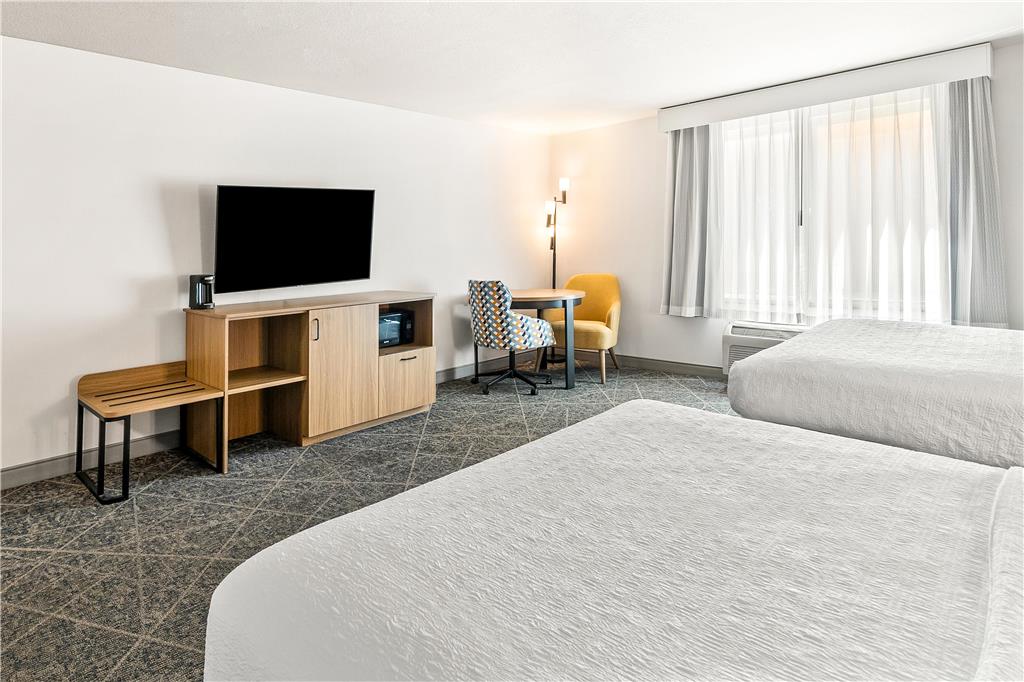 Фото Hampton Inn & Suites Merced