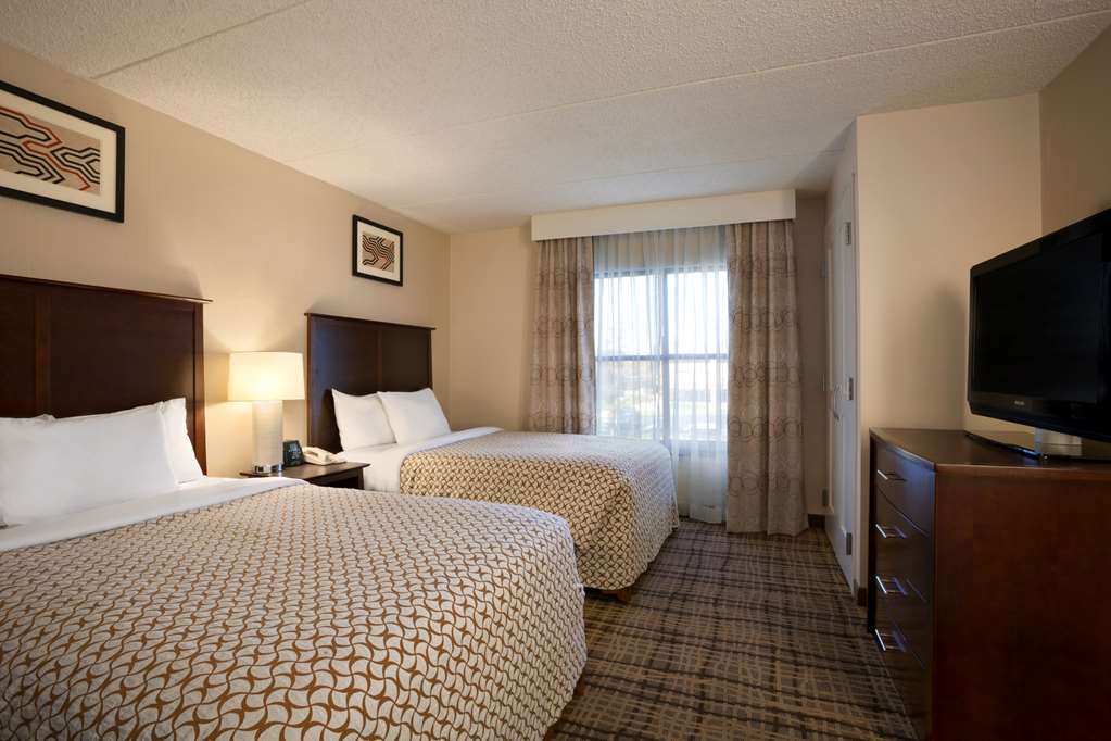 Фото Embassy Suites by Hilton Cleveland Beachwood