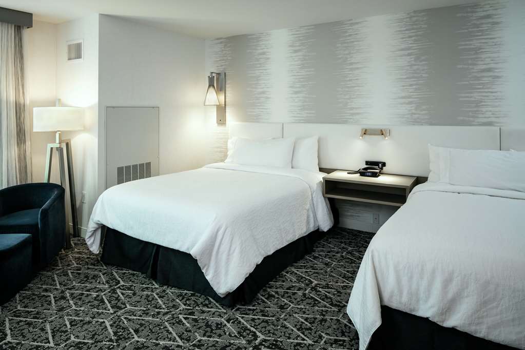 Фото Hilton Garden Inn Seattle Bellevue Downtown, Wa