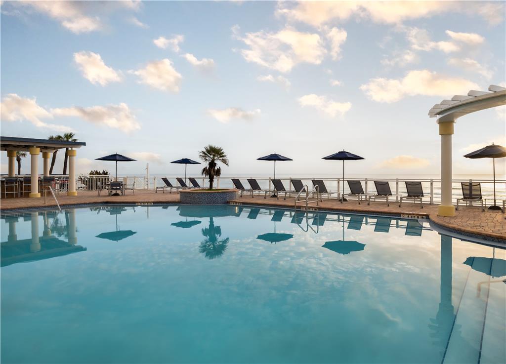 Фото Hilton Garden Inn Daytona Beach Oceanfront