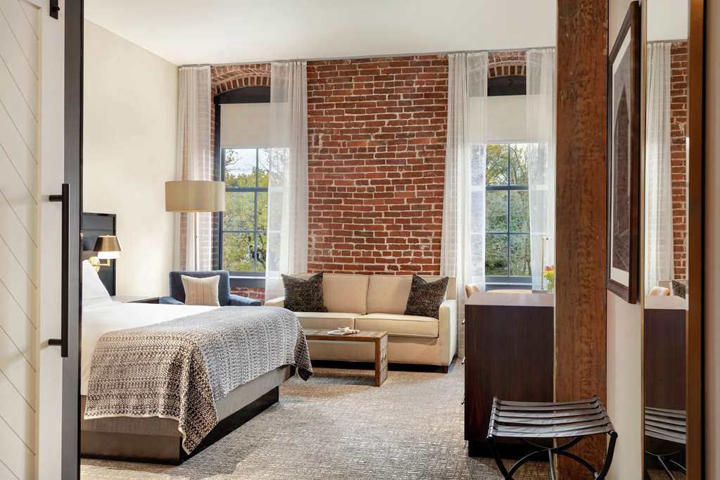 Фото The Wilbur Lititz, Tapestry Collection by Hilton