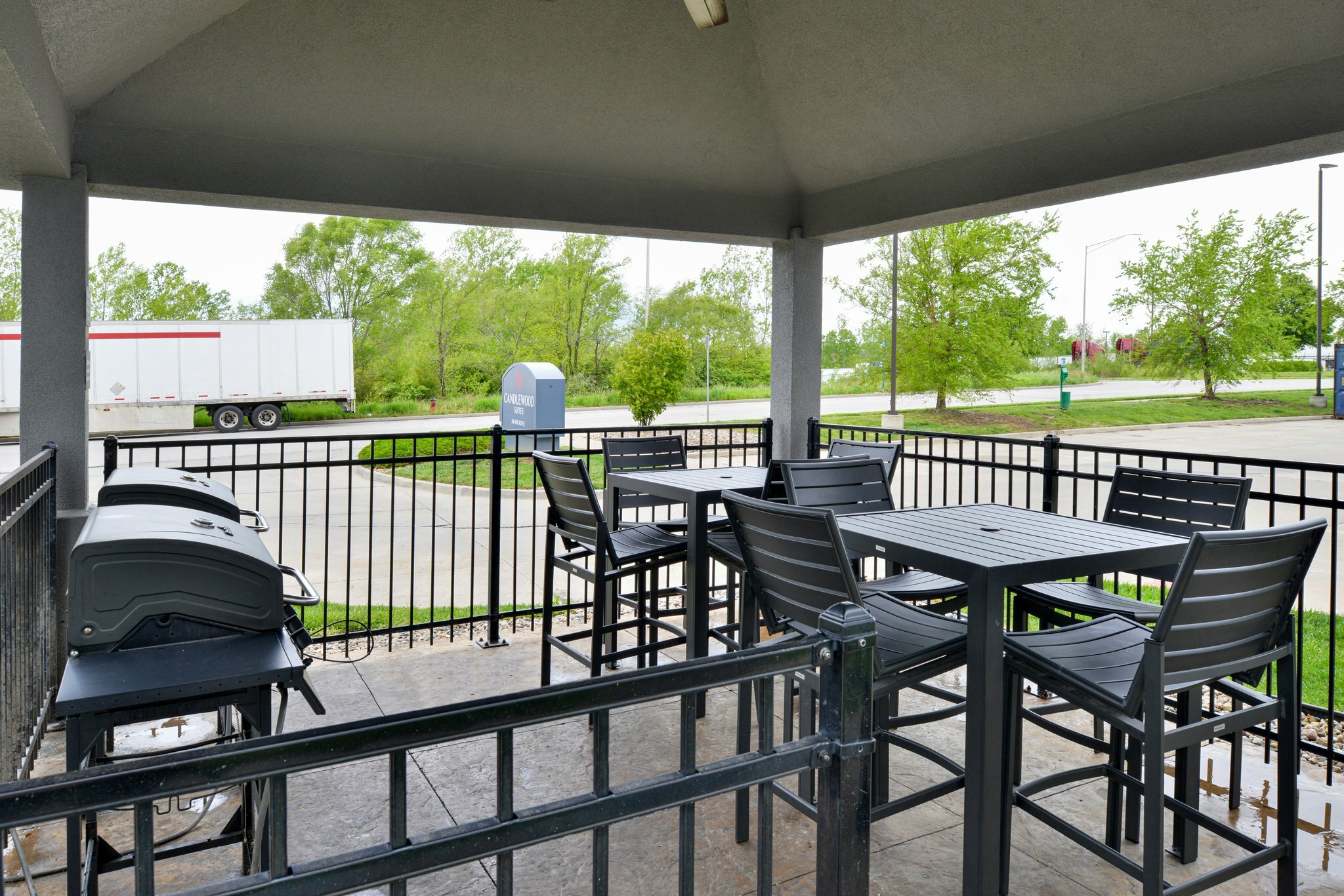 Фото Candlewood Suites Northeast Kansas City, an Ihg Hotel