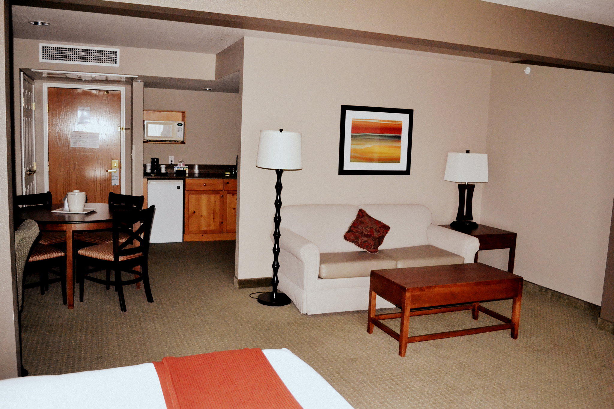 Фото Holiday Inn Express Hotel & Suites Bozeman West, an Ihg Hotel