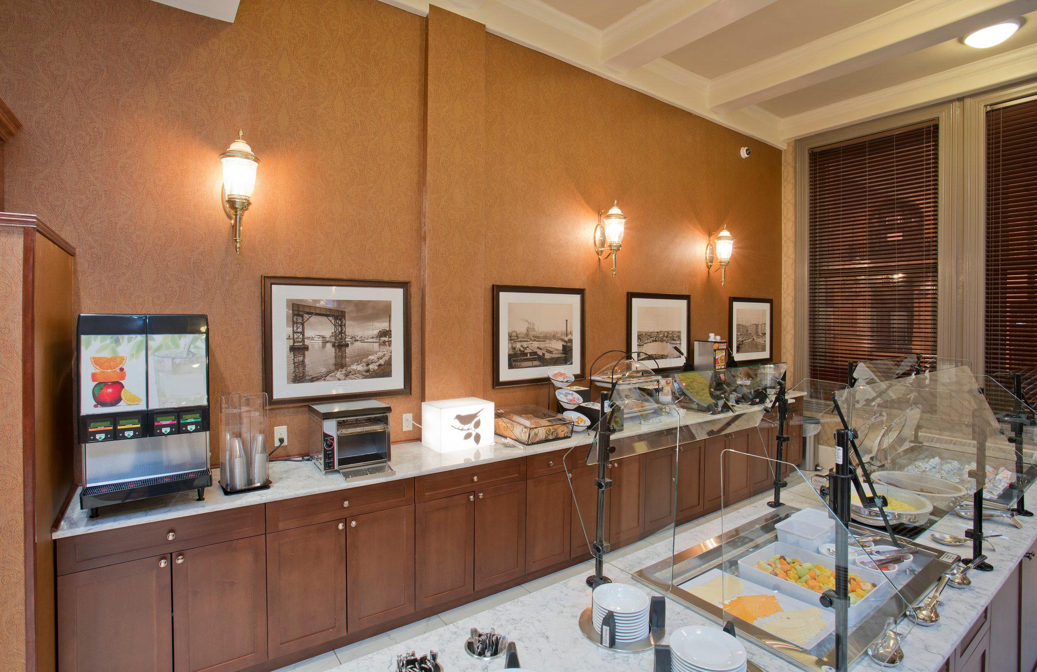 Фото Staybridge Suites Baltimore - Inner Harbor, an Ihg Hotel