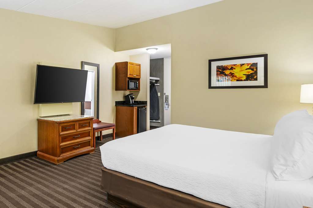 Фото Best Western Springfield Hotel