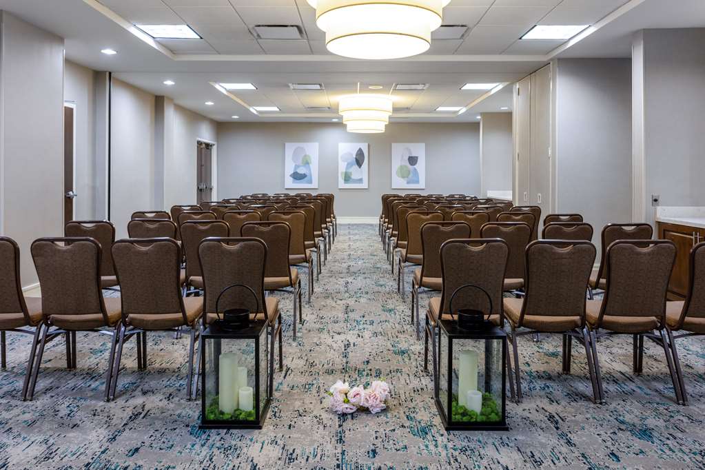 Фото Hilton Garden Inn Roanoke