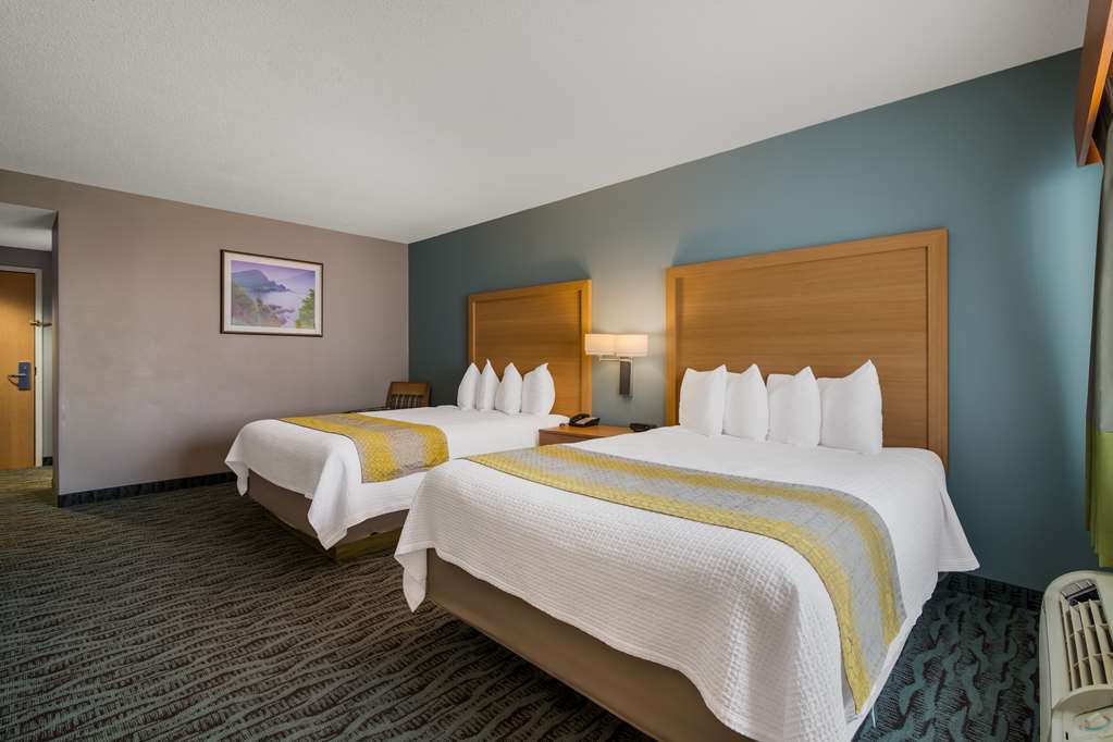 Фото Best Western Plus Executive Court Inn & Conference Center