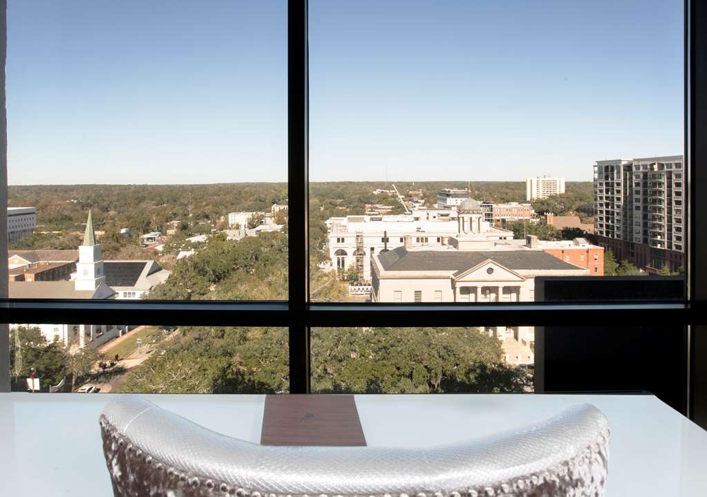 Фото DoubleTree by Hilton Hotel Tallahassee