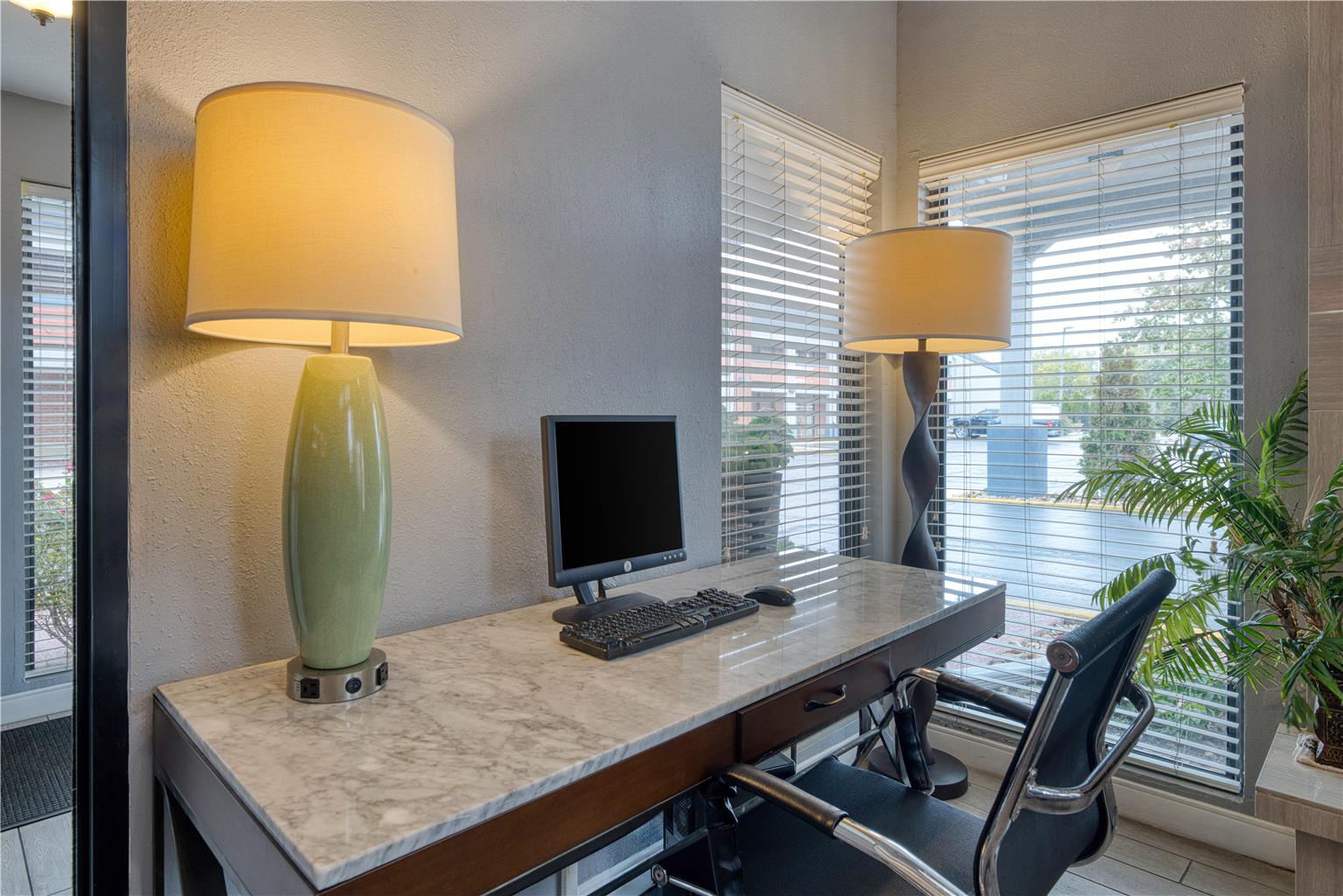 Фото Best Western Country Inn - North