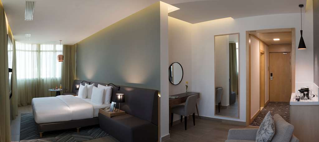 Фото Radisson Blu Hotel, Beirut Verdun