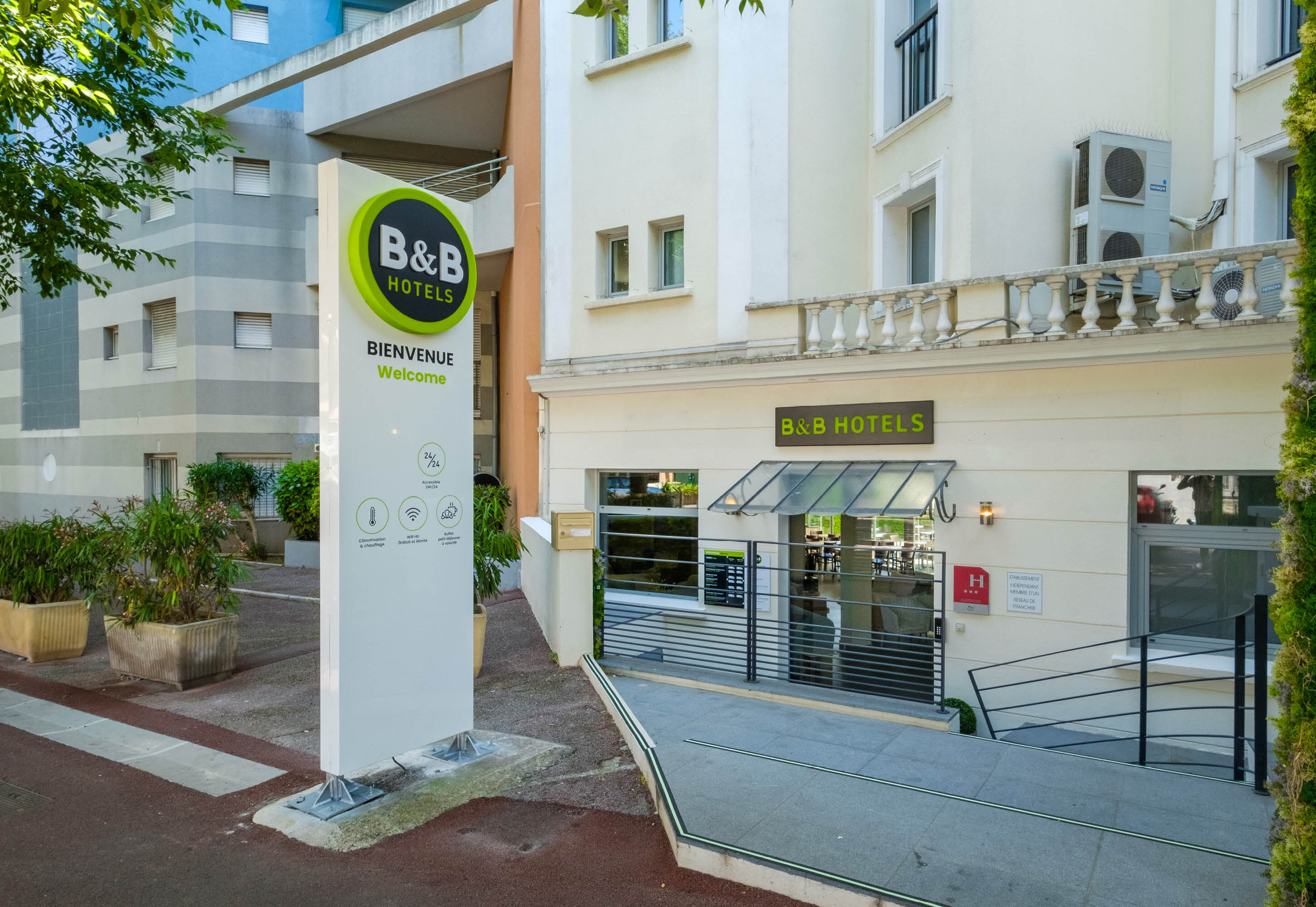 Фото B&b Hotel Antibes Juan-les-Pins
