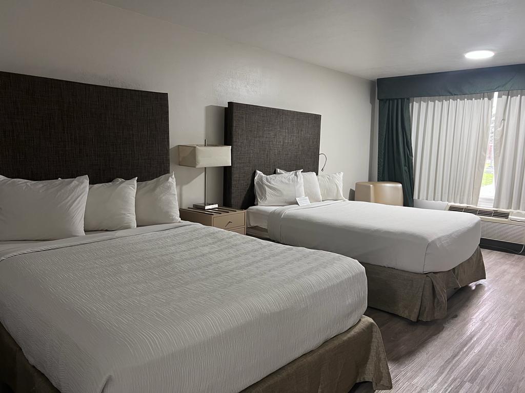Фото Le Ritz Hotel and Suites