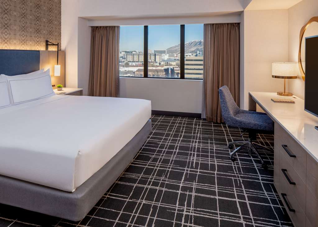 Фото DoubleTree Suites by Hilton Hotel Salt Lake City