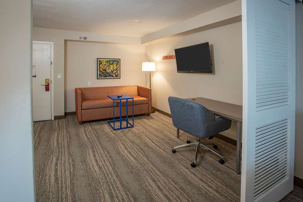 Фото Hampton Inn Pensacola-Airport