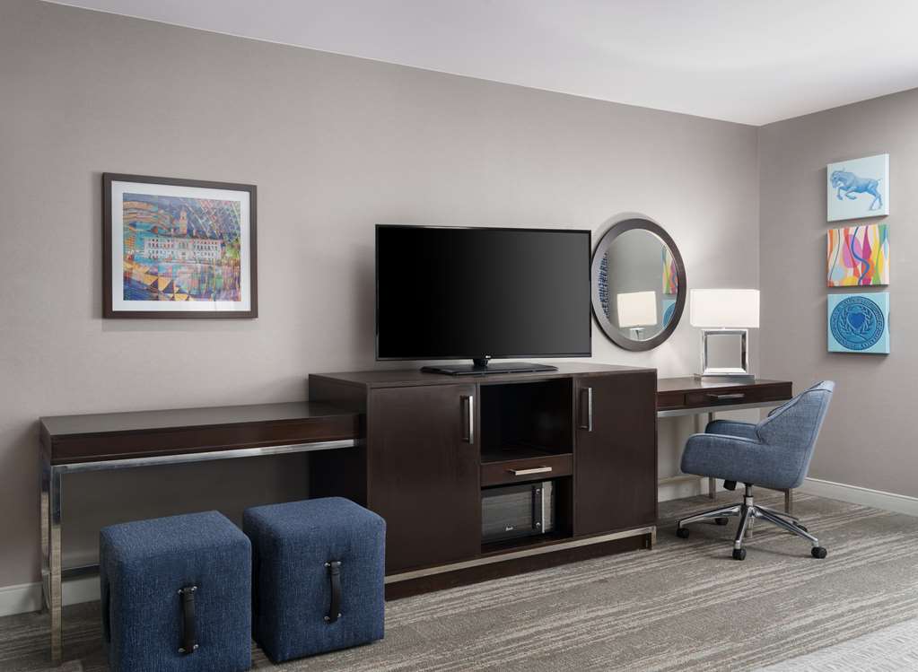 Фото Hampton Inn & Suites Worcester