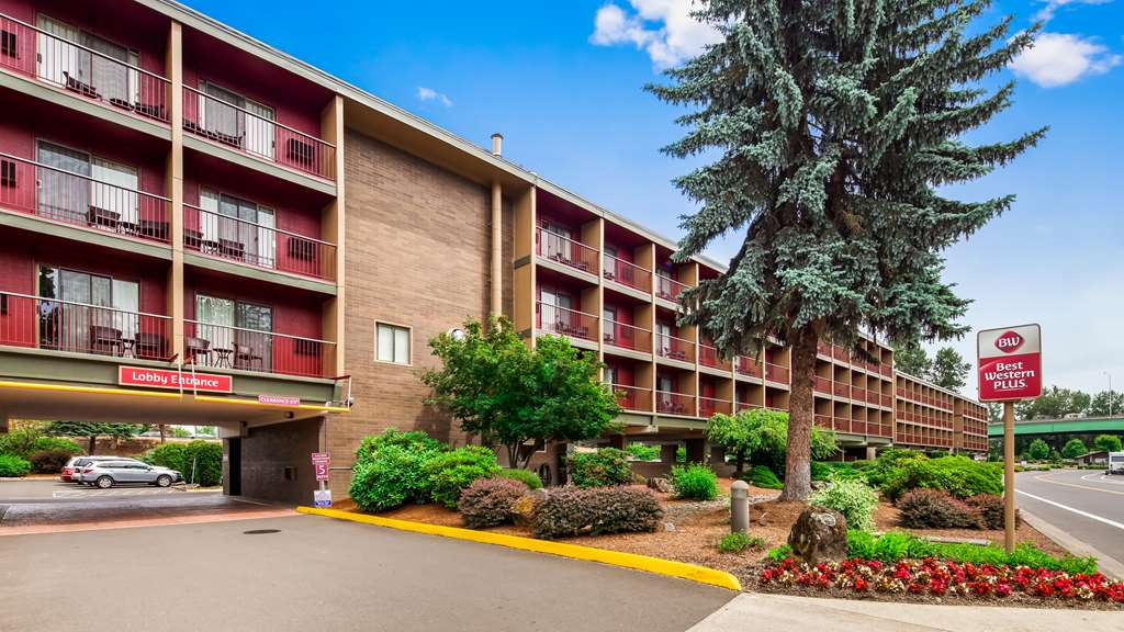 Фото Best Western Plus Rivershore Hotel