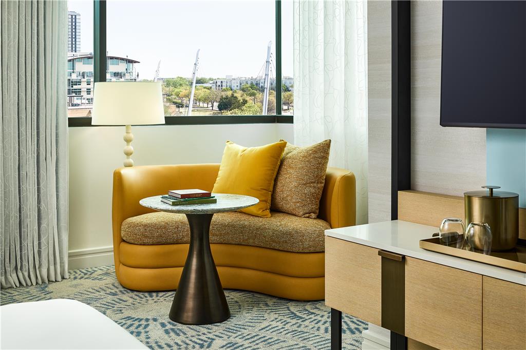 Фото The Highland Dallas, Curio Collection by Hilton