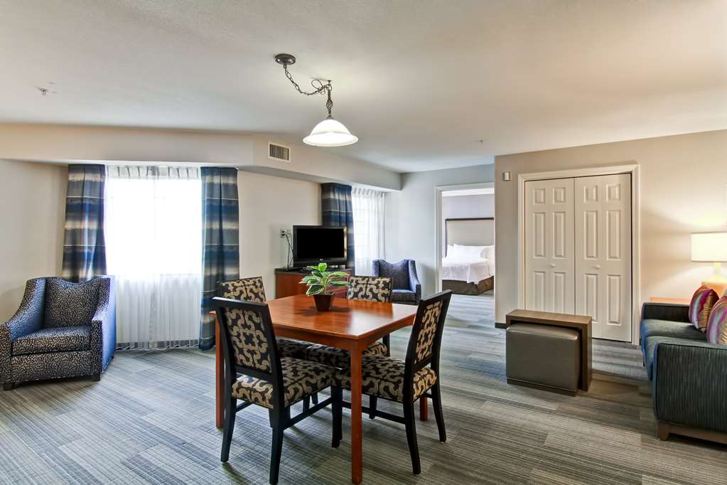 Фото Homewood Suites by Hilton Stratford