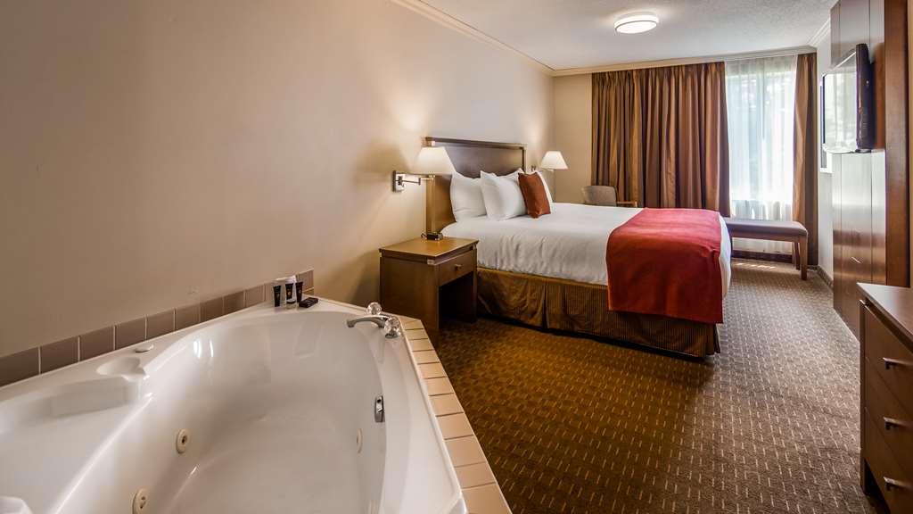 Фото Best Western Plus Guildwood Inn