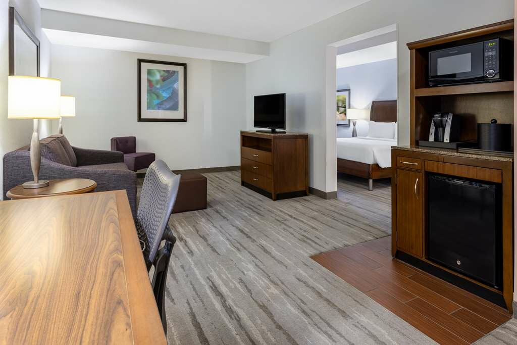 Фото Hilton Garden Inn Roanoke
