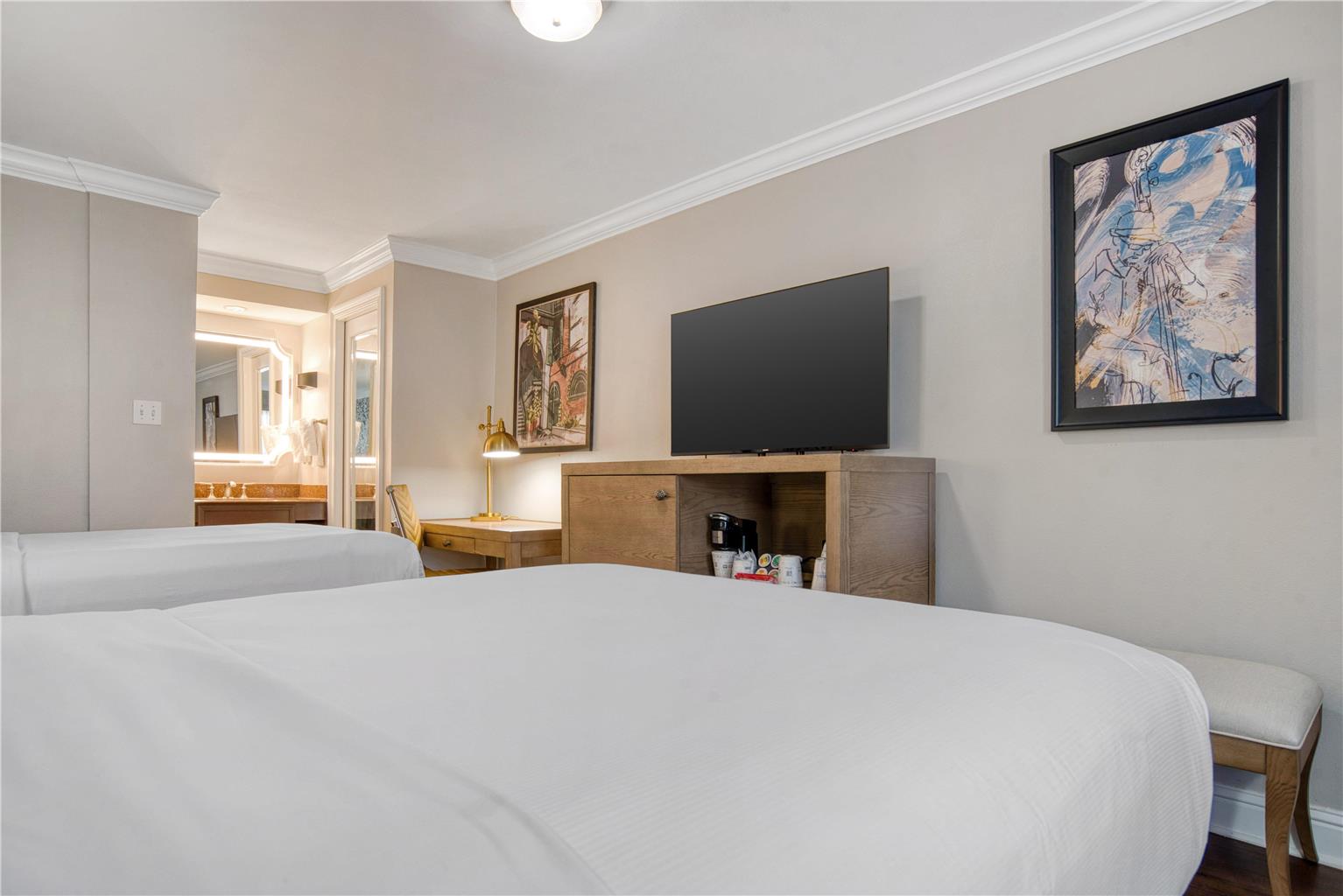 Фото Best Western Plus French Quarter Courtyard Hotel