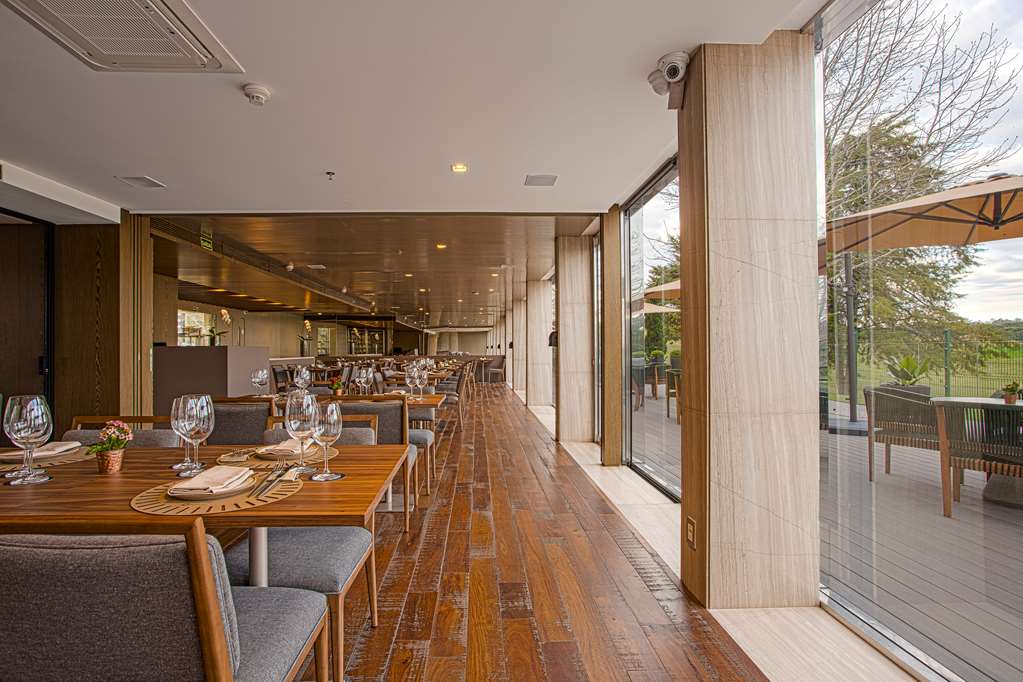 Фото Suryaa Hotel Pinhais, Curio Collection by Hilton