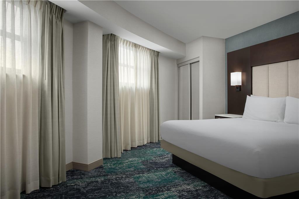 Фото Hilton Garden Inn Portsmouth Downtown