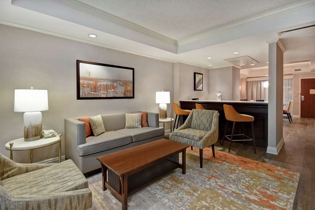 Фото Embassy Suites Little Rock