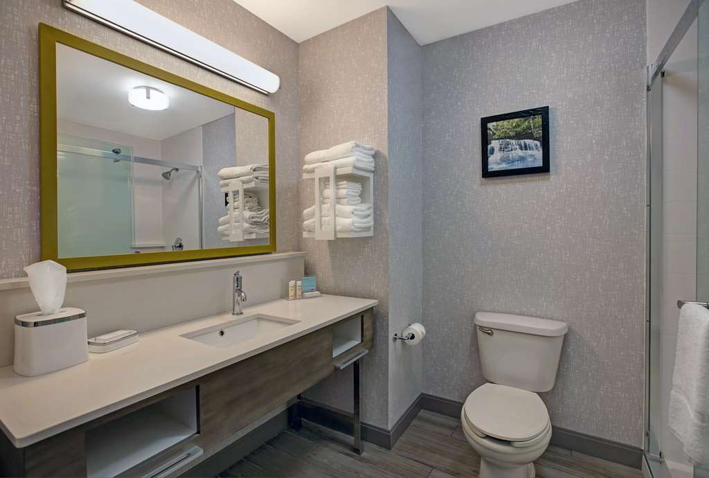 Фото Hampton Inn Westfield