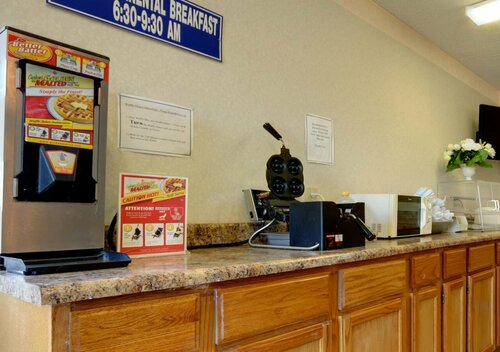 Гостиница Americas Best Value Inn & Suites Macon at Eisenhower Pkwy в Штате Джорджия