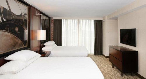 Гостиница DoubleTree by Hilton Hotel and Suites Charleston Airport в Гус-Крик