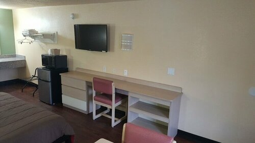 Гостиница Americas Best Value Inn - Mentor в Менторе