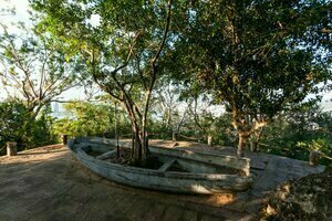 Гостиница Sanya Shanghai Huating Boutique Resort Hotel в Дадунхае